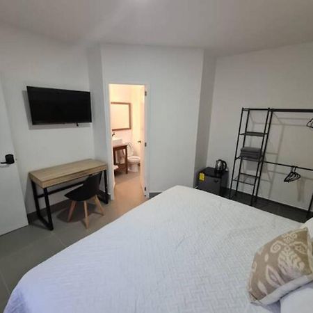 Aparthotel Urban Justo Sierra à Guadalajara Extérieur photo